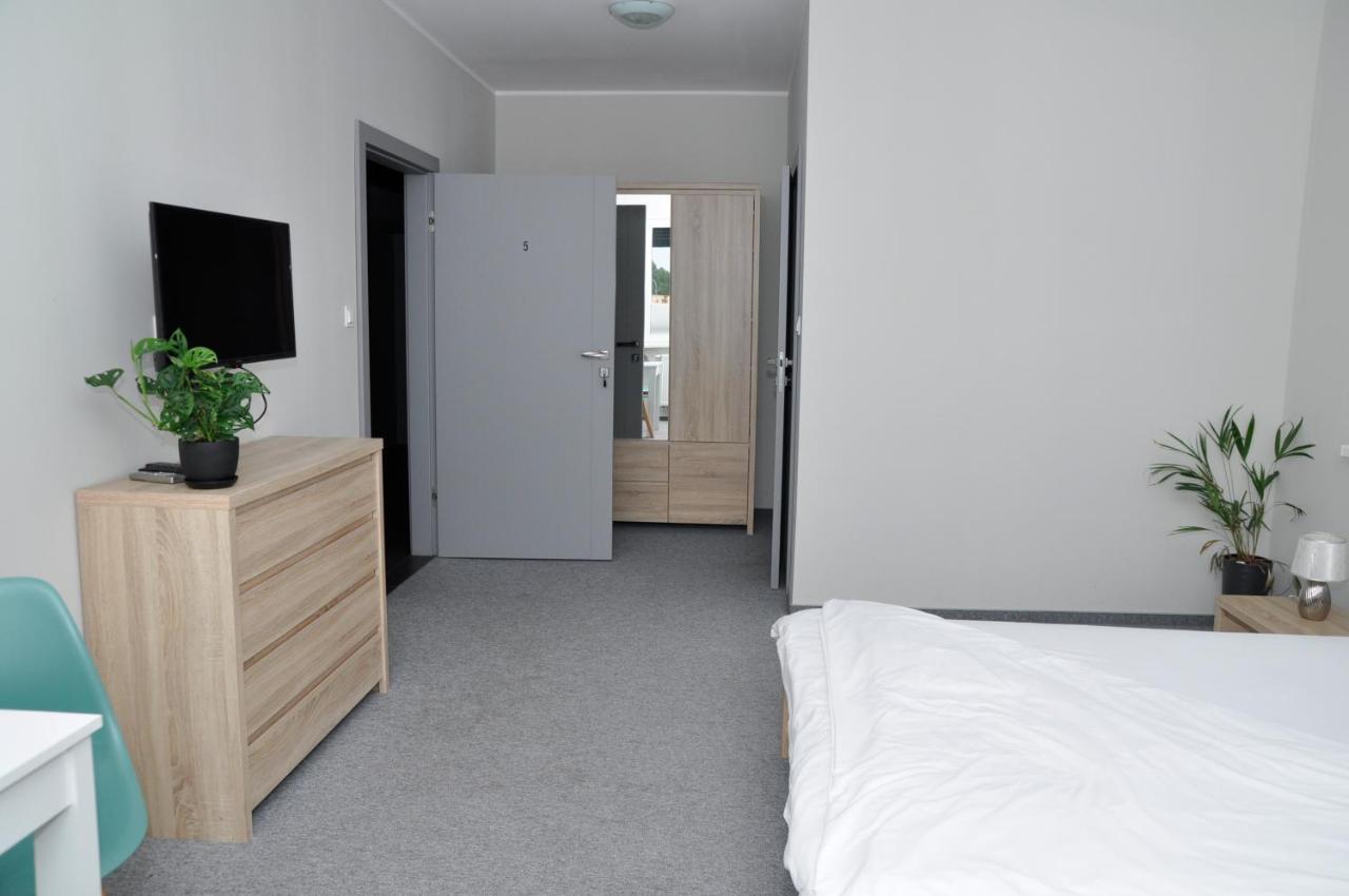 Pokoje, Apartamenty, Restauracja Marcus Oborniki Exteriér fotografie
